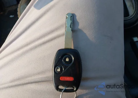 2011 Honda Fit z USA, uszkodzony, nr VIN JHMGE8H36BS003245